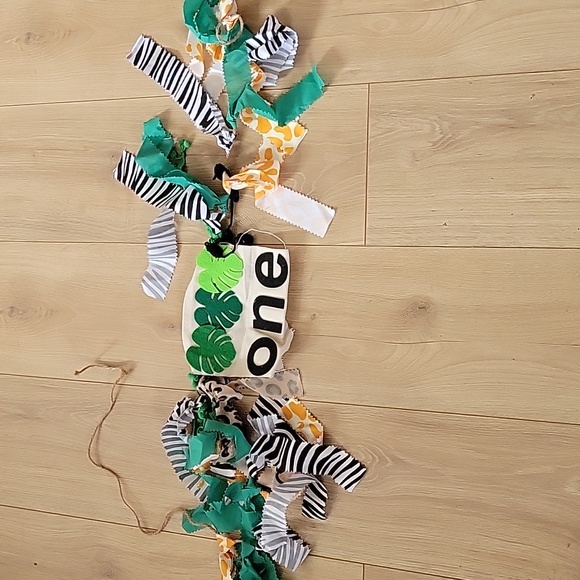 Cute " one" banner - Picture 3 of 3